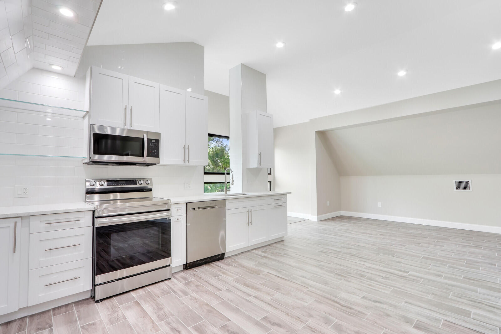 17120 Jupiter Farms Road, Unit C Jupiter, FL 33478 - Photo 25 of 52 KITCHEN