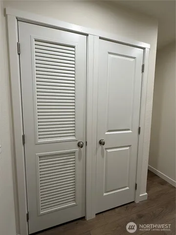 a view of utility room