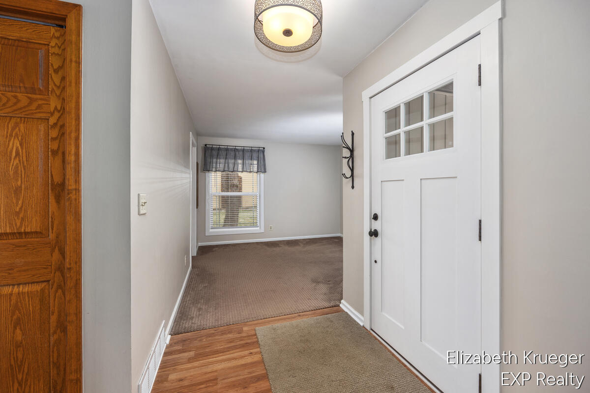 4365 Chappel Street Wayland, MI 49348 - Photo 4 of 34 1644-East-David_003