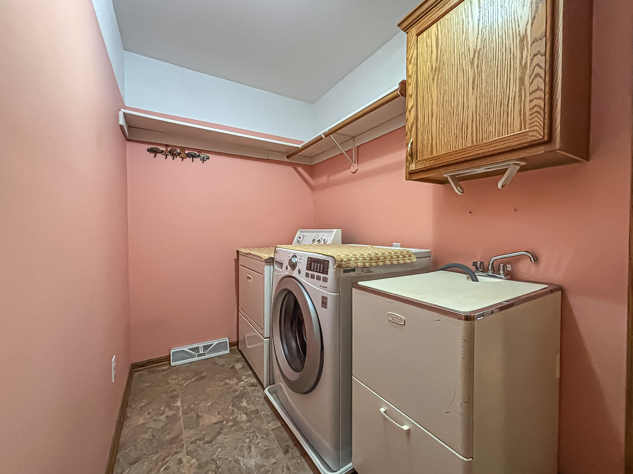 5900 Randal Lane Caledonia, WI 53402 - Photo 14 of 37 Main Floor Laundry