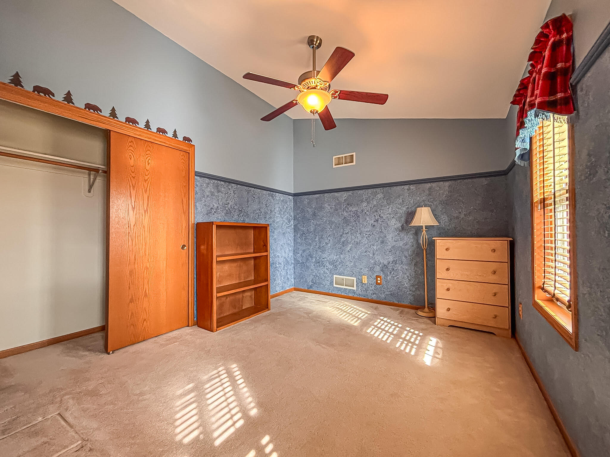 5900 Randal Lane Caledonia, WI 53402 - Photo 22 of 37 Bedroom 3