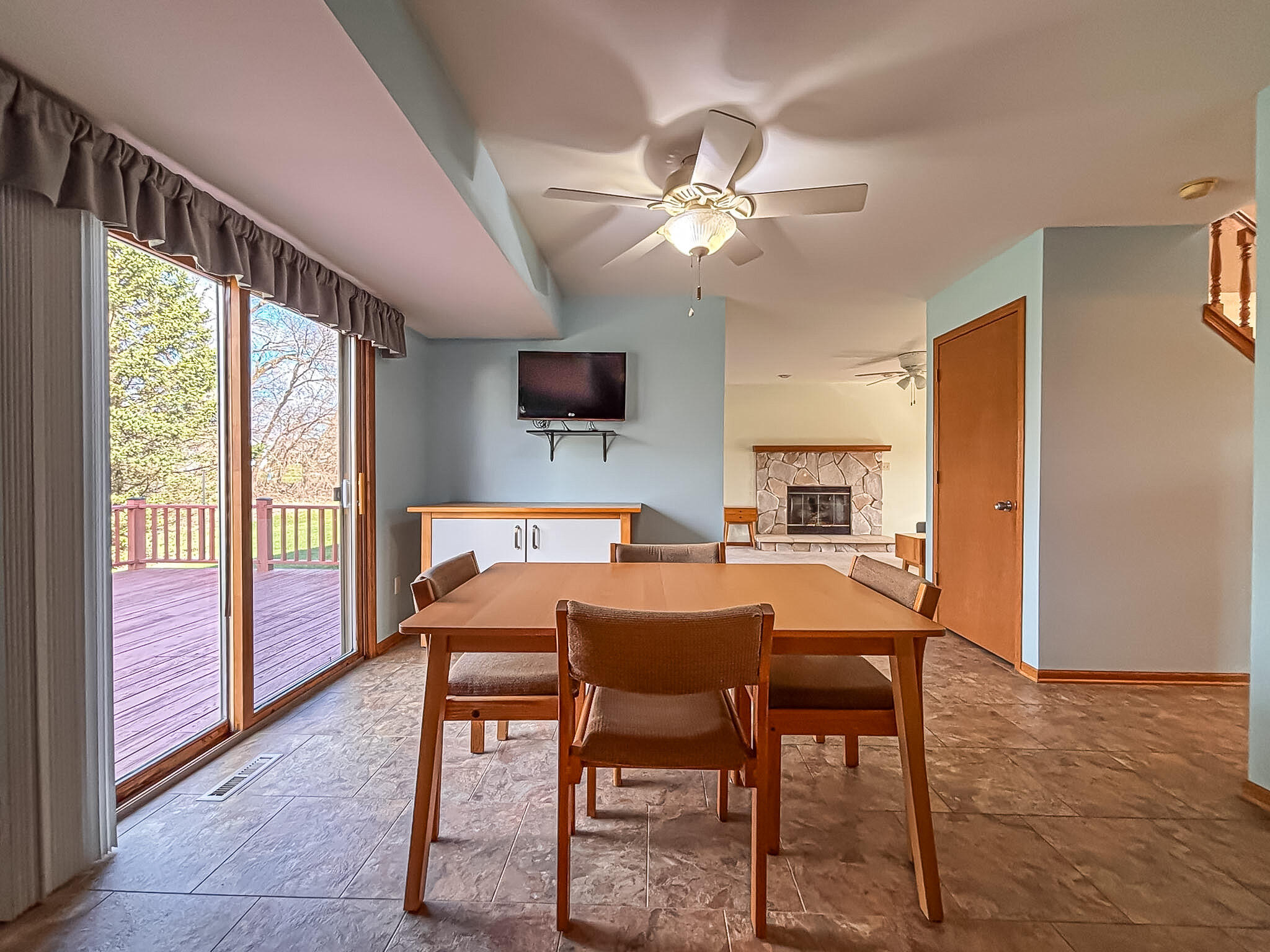 5900 Randal Lane Caledonia, WI 53402 - Photo 9 of 37 Kitchen