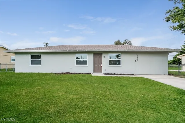 $2,345 | 19058 Flamingo Road, Fort Myers, FL 33967