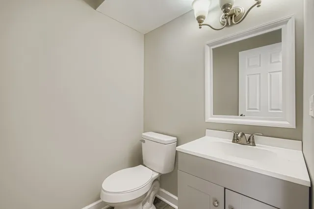 $1,950 | 8001 South Essex Avenue, Unit 1, Chicago, IL 60617