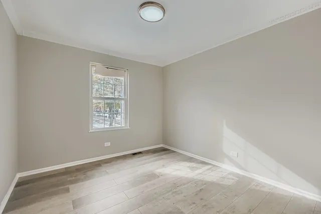 $1,950 | 8001 South Essex Avenue, Unit 1, Chicago, IL 60617