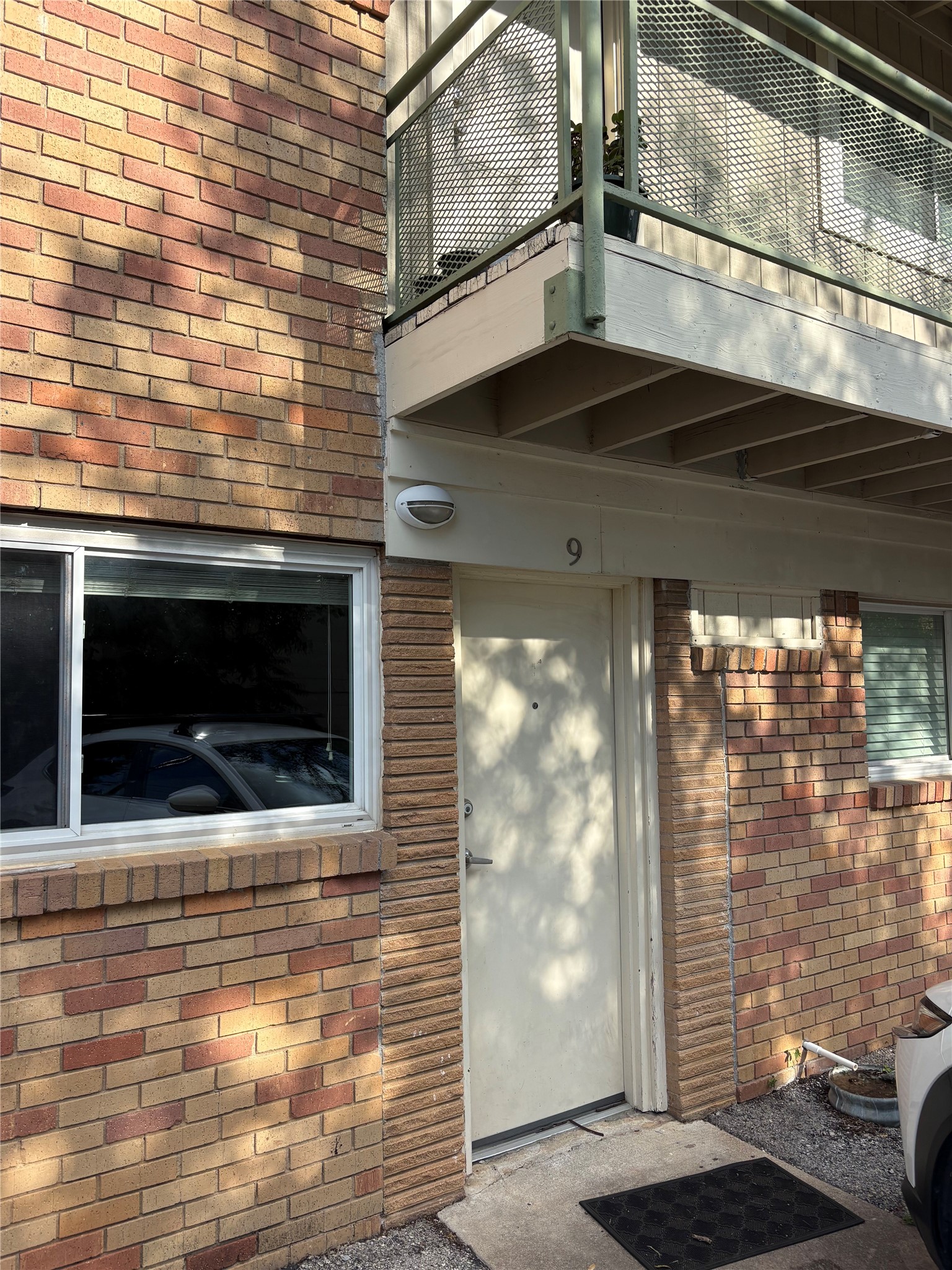 304 East 33rd Street, Unit 9 Austin, TX 78705 - Photo 9 of 11