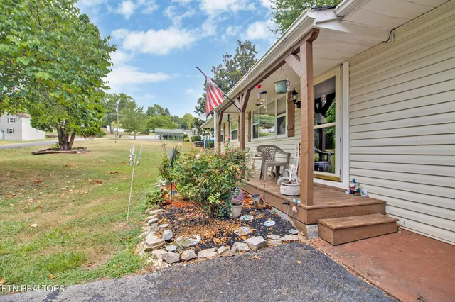 $265,900 | 212 Reba Avenue, Harriman, TN 37748