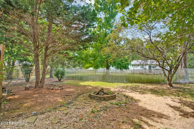 $265,900 | 212 Reba Avenue, Harriman, TN 37748