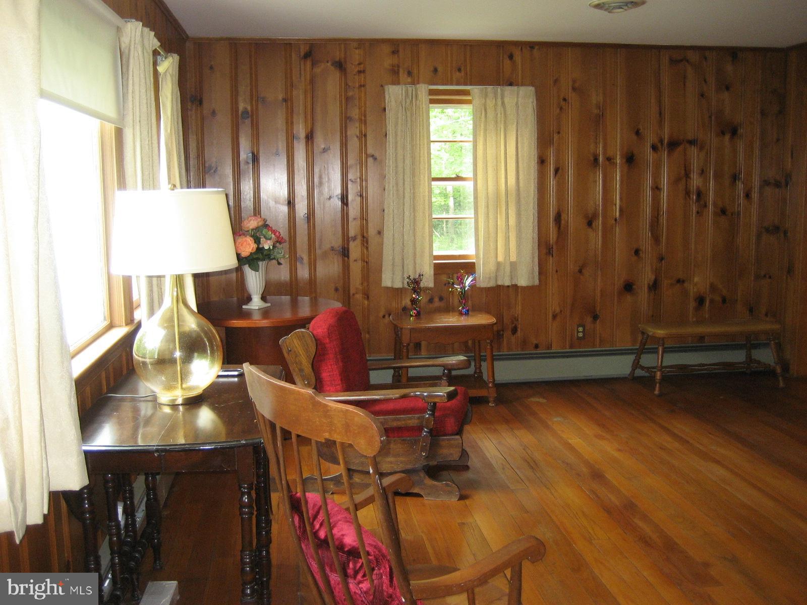 2459 Frogtown Road Bluemont, VA 20135 - Photo 12 of 56 Living room