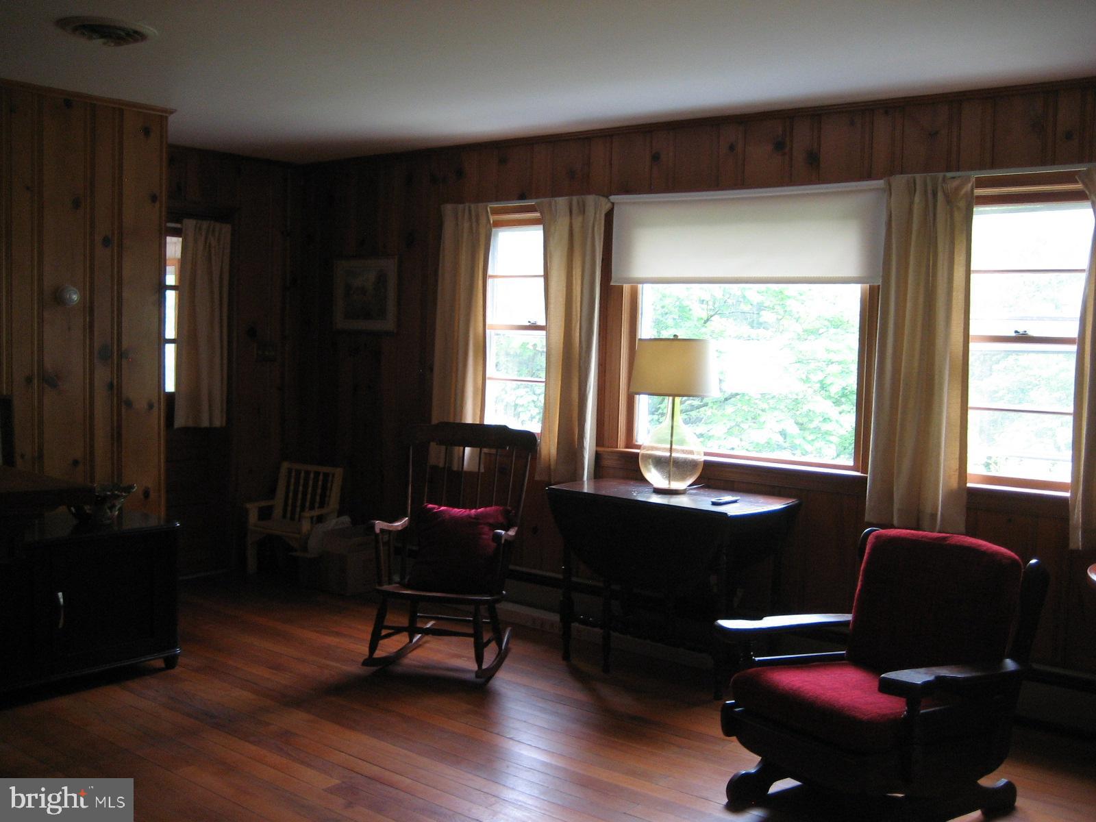 2459 Frogtown Road Bluemont, VA 20135 - Photo 13 of 56 Living room
