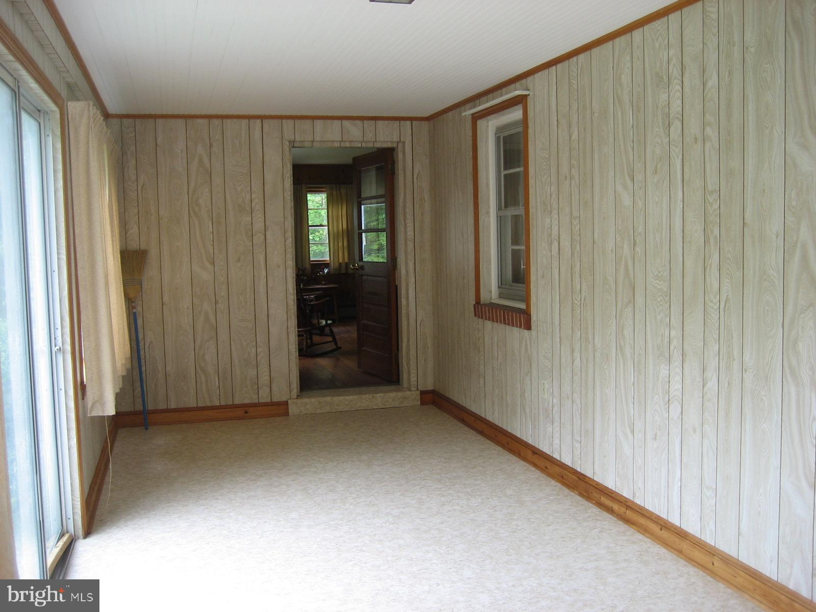 2459 Frogtown Road Bluemont, VA 20135 - Photo 23 of 56 Sun room on front