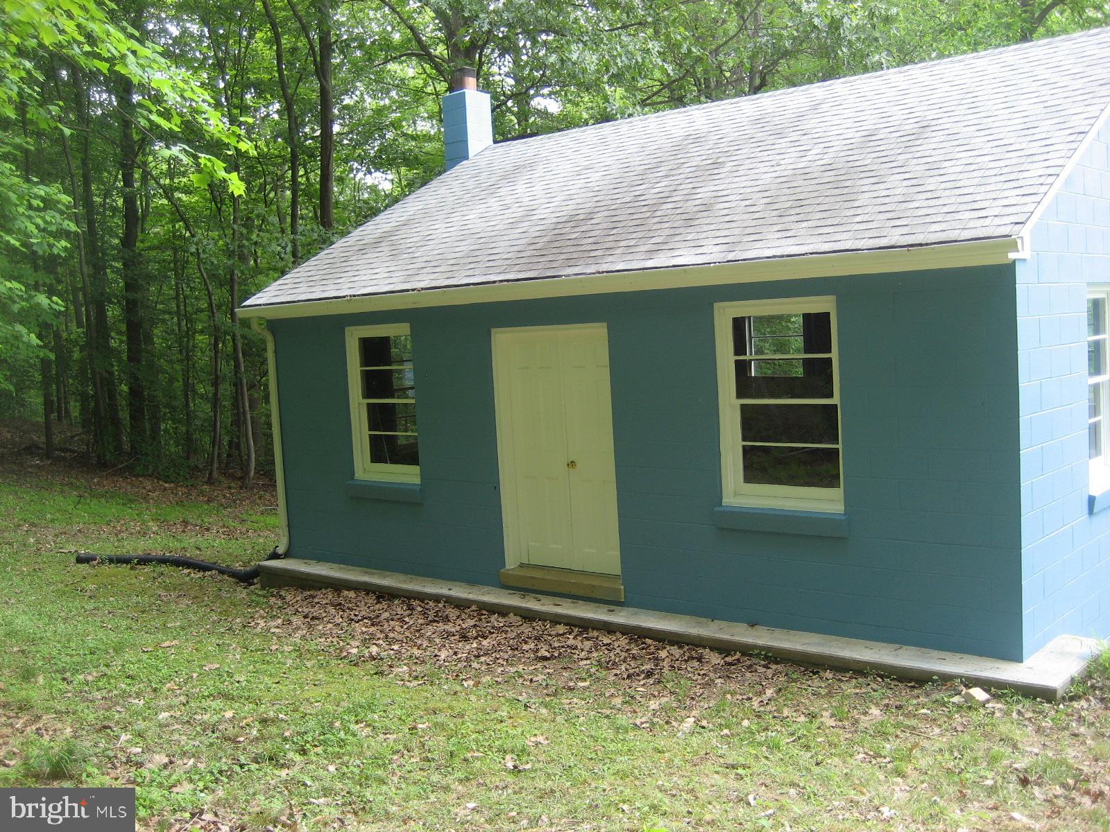 2459 Frogtown Road Bluemont, VA 20135 - Photo 5 of 56 Entry to Upper level over Garage