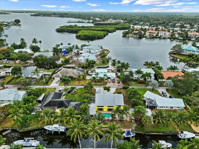 $1,999,999 | 9363 Southeast Cove Point Street, Tequesta, FL 33469