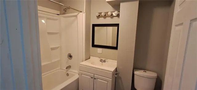 $1,350 | 304 Alabama Street, St. Joseph, MO 64504