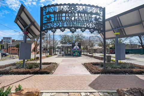 $349,000 | 118 North Hutcheson Street, Houston, TX 77003