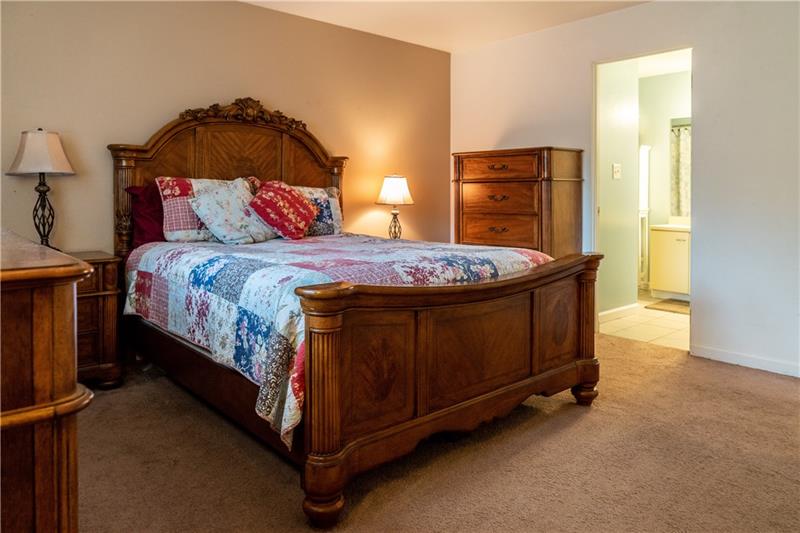 1505 Kenzie Road Pittsburgh, PA 15205 - Photo 15 of 25 Gallery Image 15
