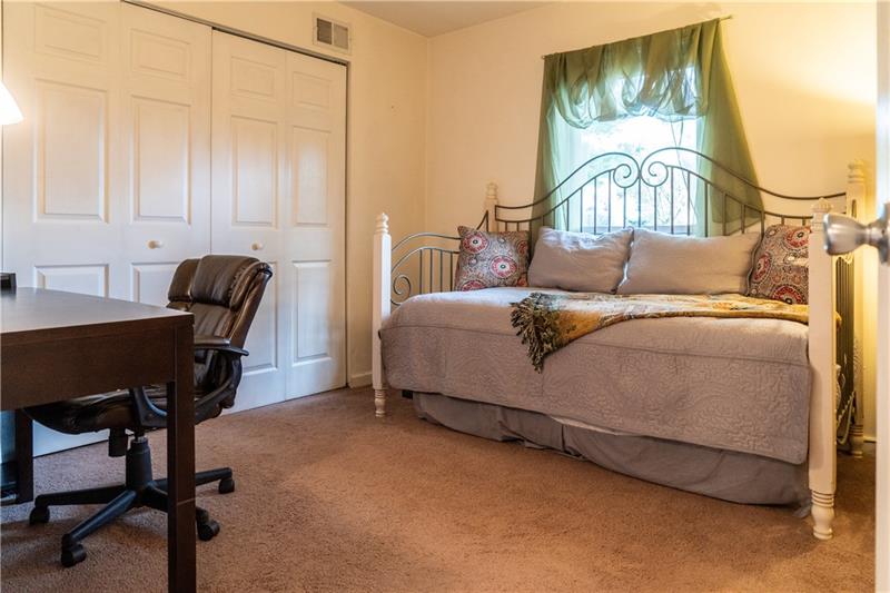 1505 Kenzie Road Pittsburgh, PA 15205 - Photo 16 of 25 Gallery Image 16