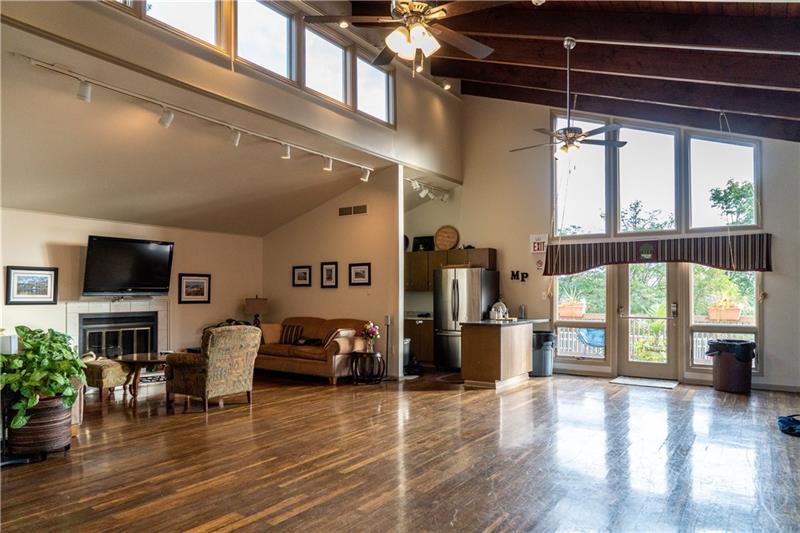1505 Kenzie Road Pittsburgh, PA 15205 - Photo 20 of 25 Gallery Image 20