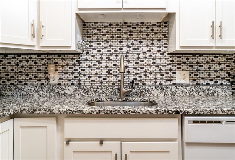 1505 Kenzie Road Pittsburgh, PA 15205 - Photo 7 of 25 Gallery Image 7