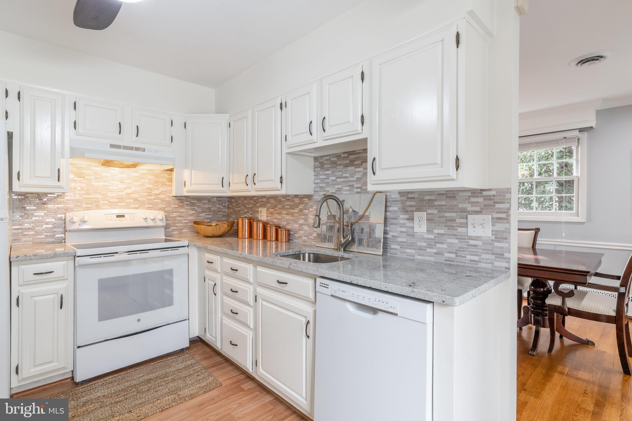 6026 Fort Hunt Road Alexandria, VA 22307 - Photo 6 of 49 Gallery Image 6