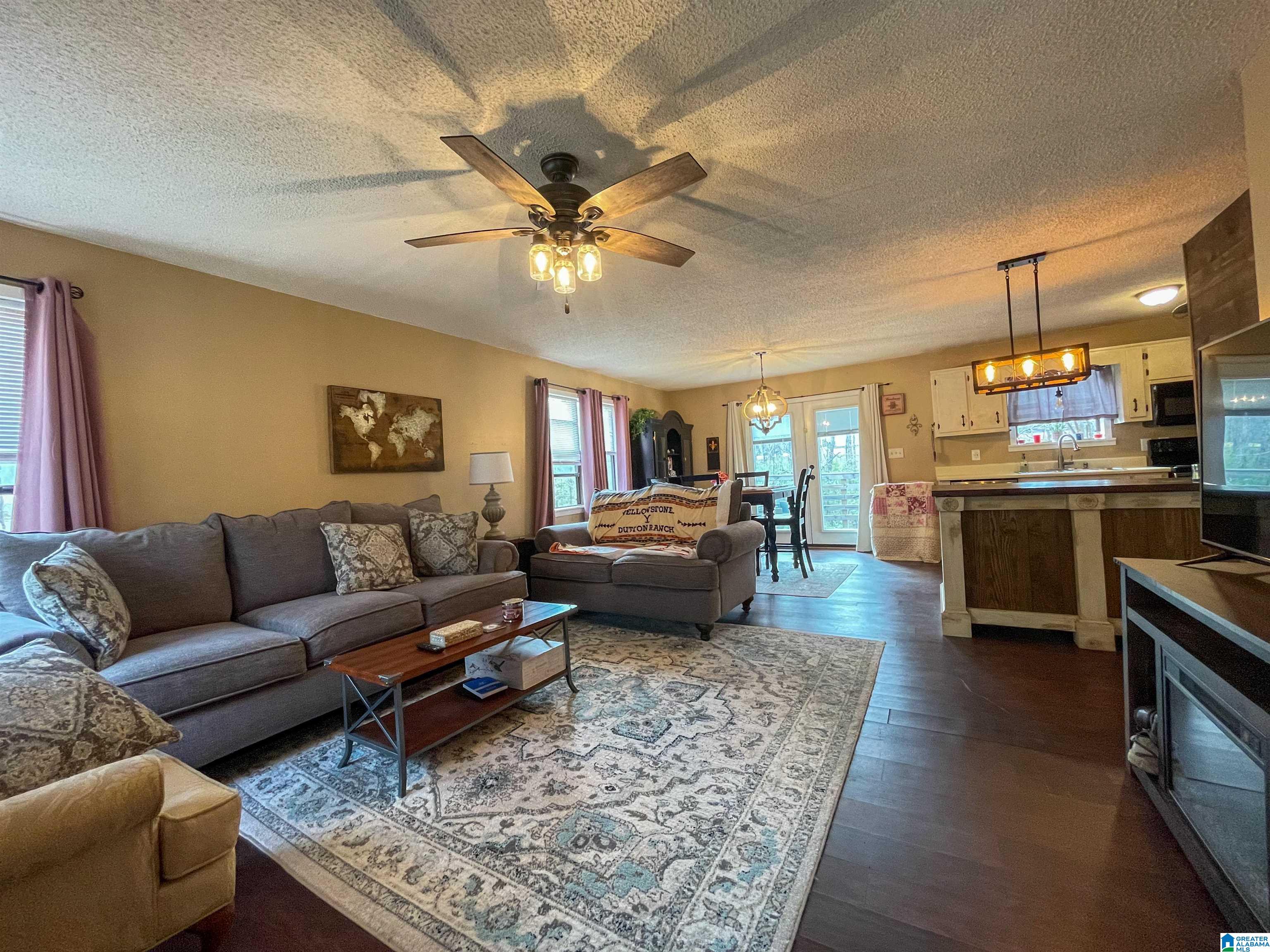 75 Heidi Lane Jasper, AL 35503 - Photo 2 of 12