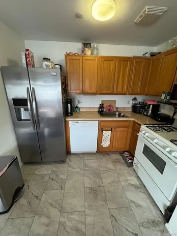 $2,890 | 103 Horizon Court, Unit B | Harding Park