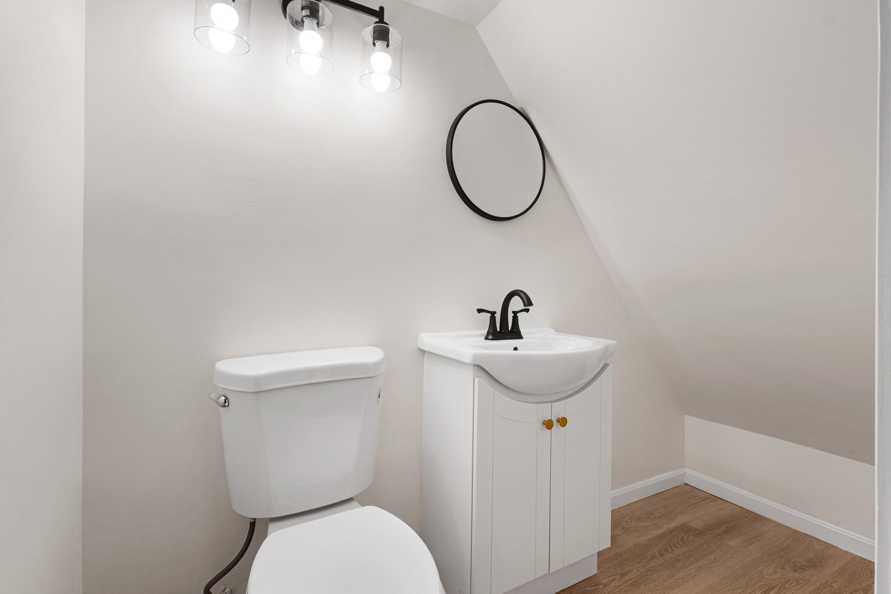5212 Cody Road Independence, KY 41051 - Photo 31 of 38 Half bathroom