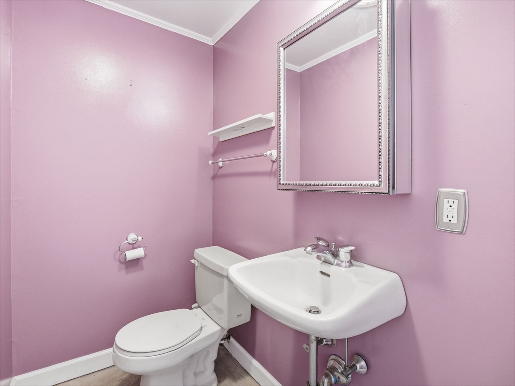 24 R High Street, Unit 1 Rockport, MA 01966 - Photo 15 of 37 Gallery Image 15