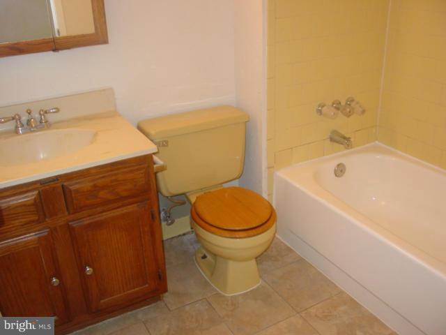 804 Uniontown Road Westminster, MD 21158 - Photo 9 of 16 Bath