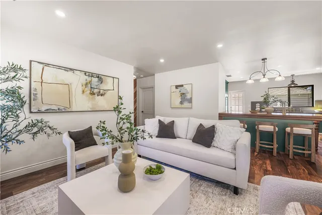 $1,149,000 | 1710 North Oxford Avenue, Pasadena, CA 91104