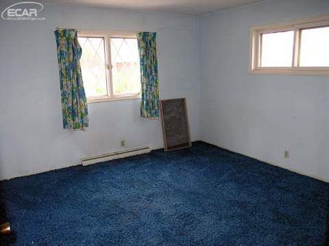 2327 Utley Road Flint, MI 48532 - Photo 8 of 21 20425104-7.JPG