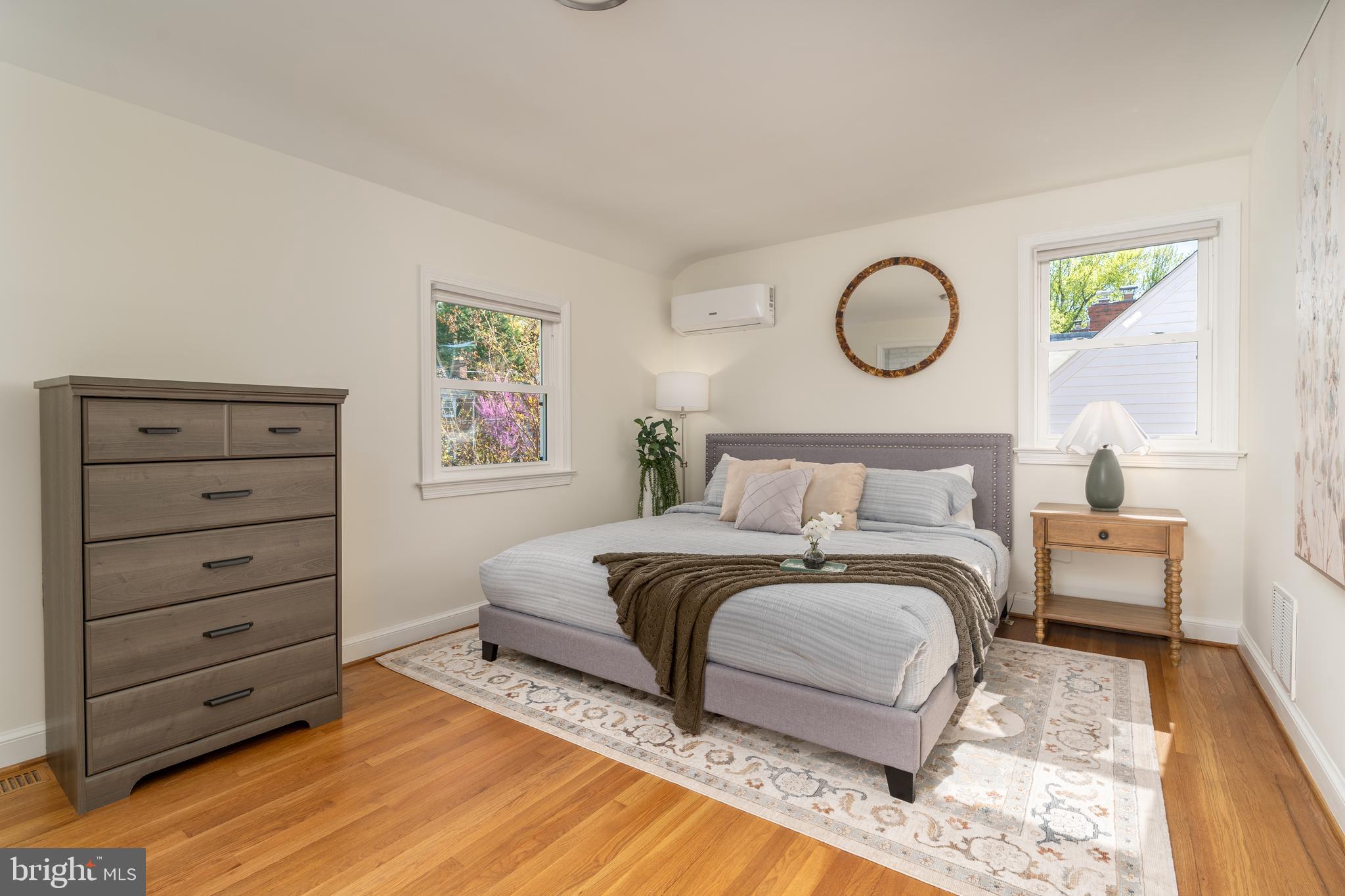 1807 August Drive Silver Spring, MD 20902 - Photo 20 of 45 Spacious primary BR w/room for a king size bed!