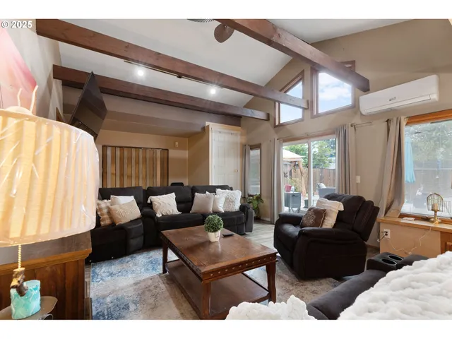 $600,000 | 14530 Northeast Knott Court, Portland, OR 97230