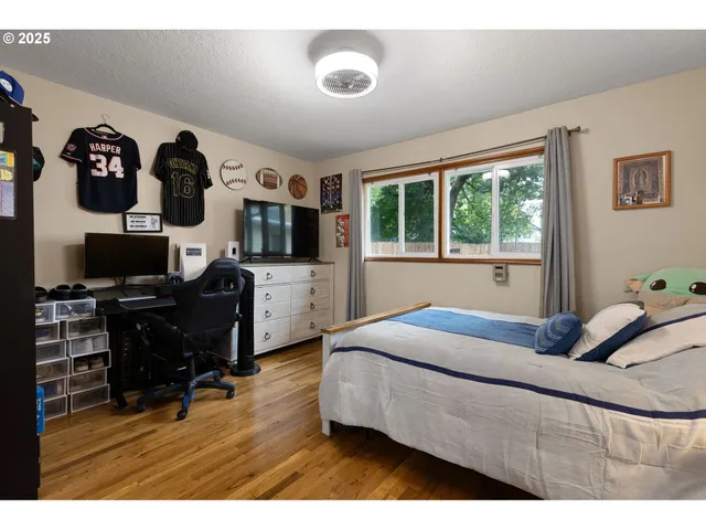 $600,000 | 14530 Northeast Knott Court, Portland, OR 97230