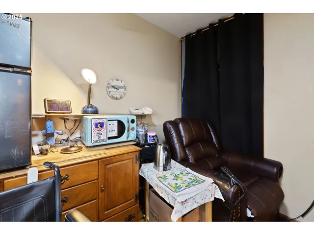 $600,000 | 14530 Northeast Knott Court, Portland, OR 97230