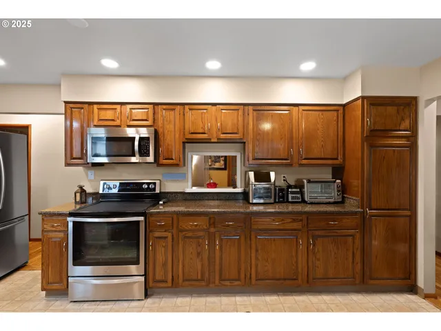 $600,000 | 14530 Northeast Knott Court, Portland, OR 97230