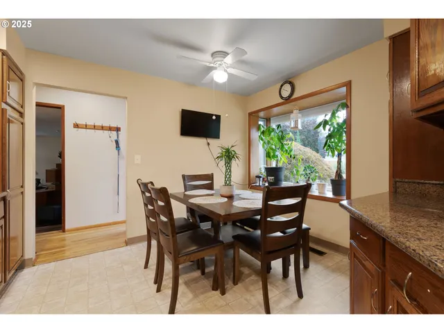 $600,000 | 14530 Northeast Knott Court, Portland, OR 97230