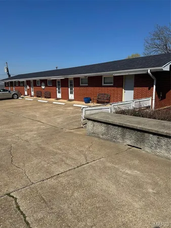 $455,000 | 1307 Walnut Street, Doniphan, MO 63935