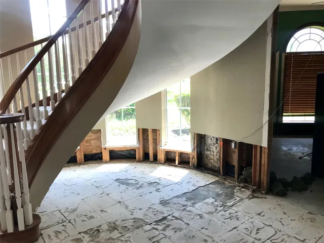 a view of entryway with a front door