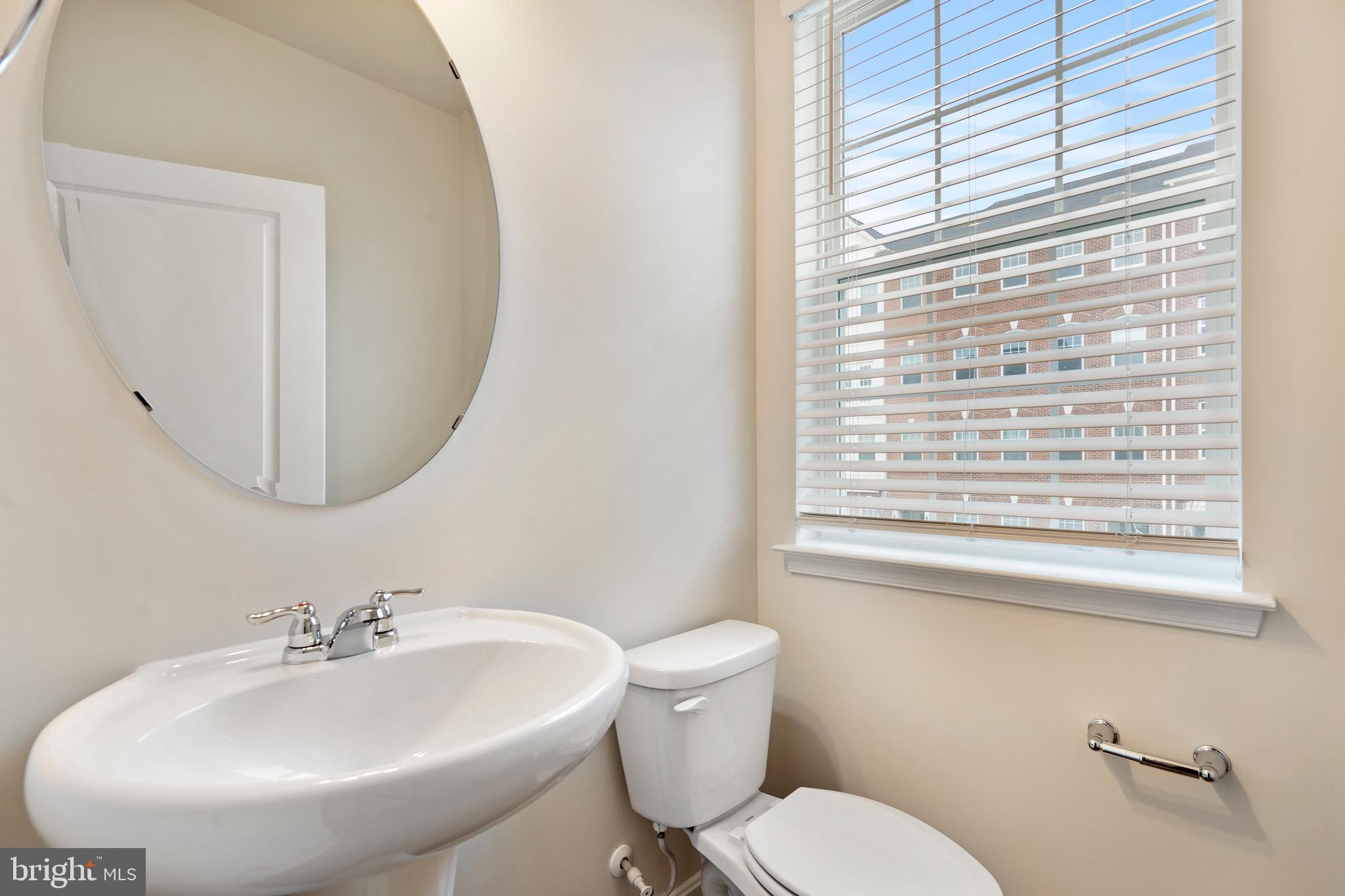 7106 Delegate Place Frederick, MD 21703 - Photo 13 of 33 Powder Room