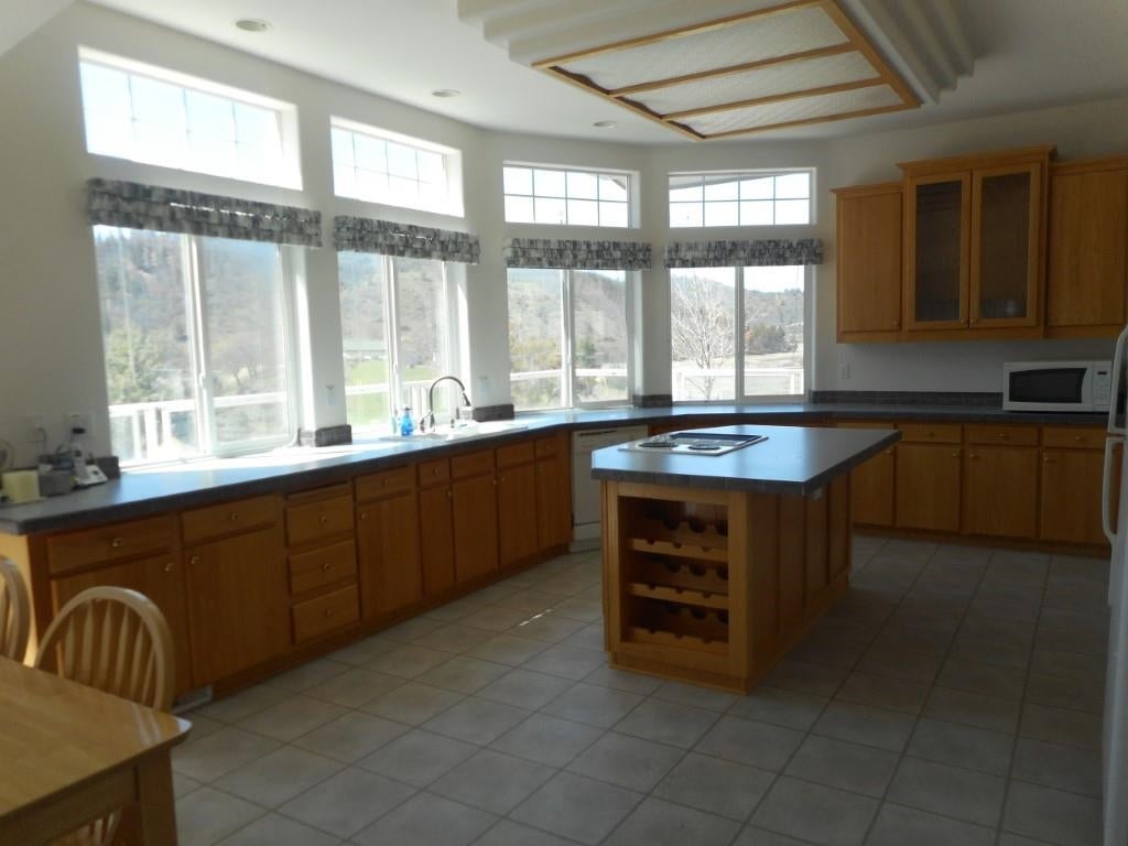26734 Copco Road Montague, CA 96064 - Photo 8 of 34 Gallery Image 8