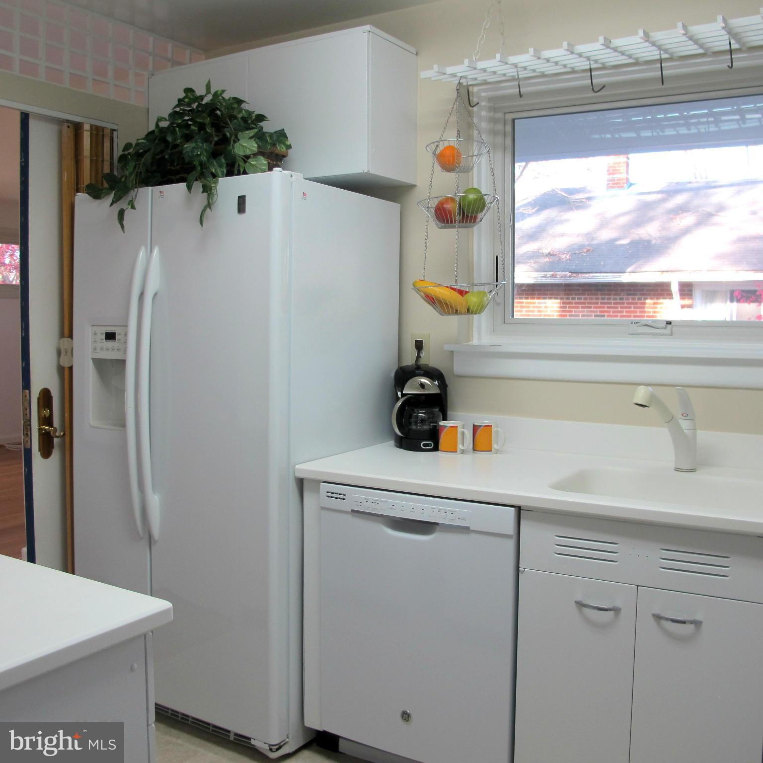 305 Cavalier Court Silver Spring, MD 20901 - Photo 11 of 30 Kitchen