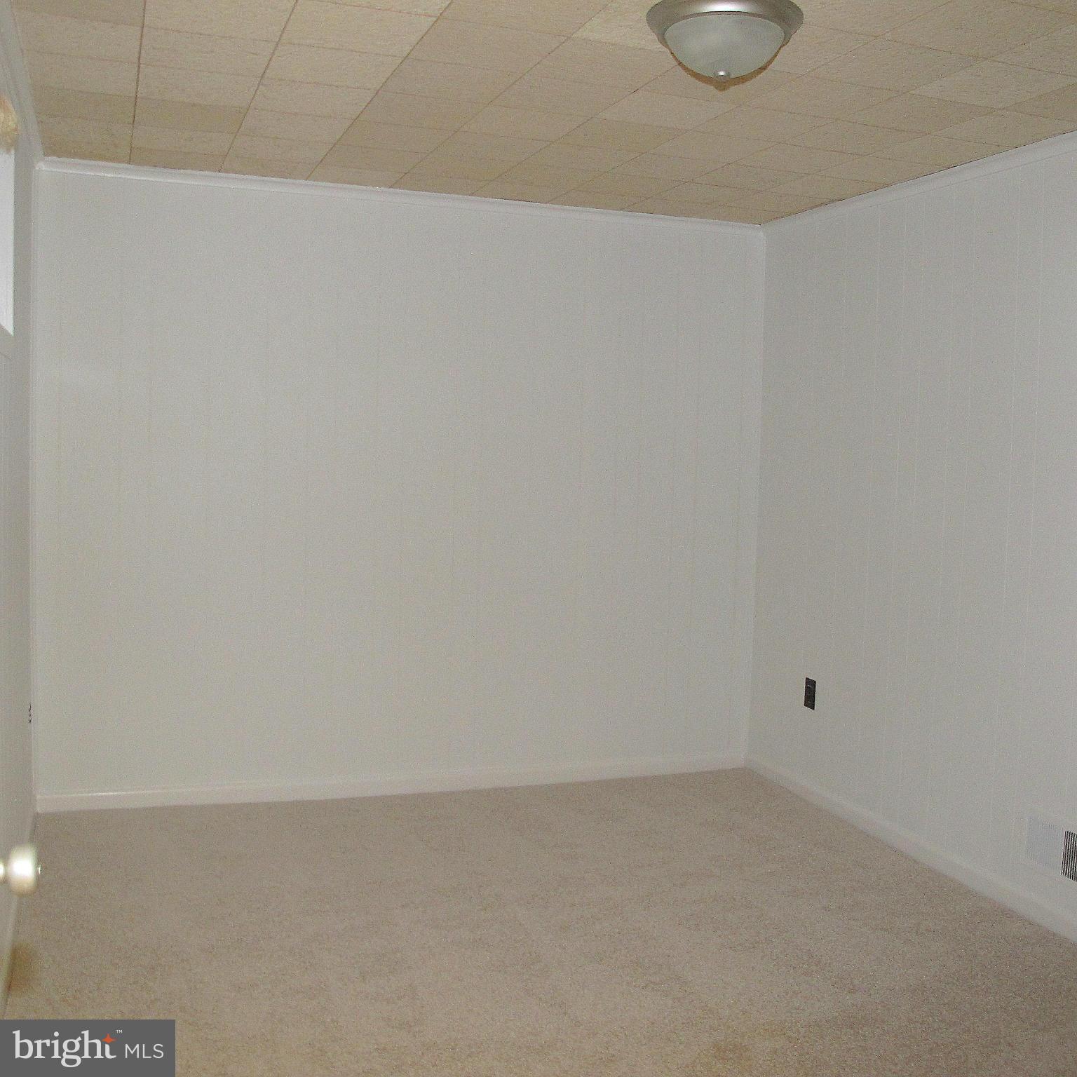 305 Cavalier Court Silver Spring, MD 20901 - Photo 21 of 30 4th bedroom or den