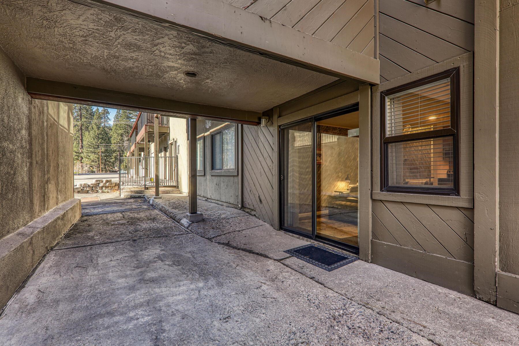 15775 Donner Pass Road Truckee, CA 96161 - Photo 17 of 28 Gallery Image 17