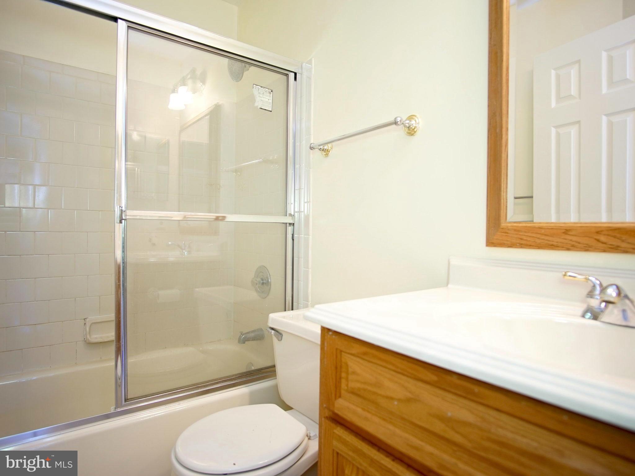 4715 Columbia Road Ellicott City, MD 21042 - Photo 20 of 28 Bath