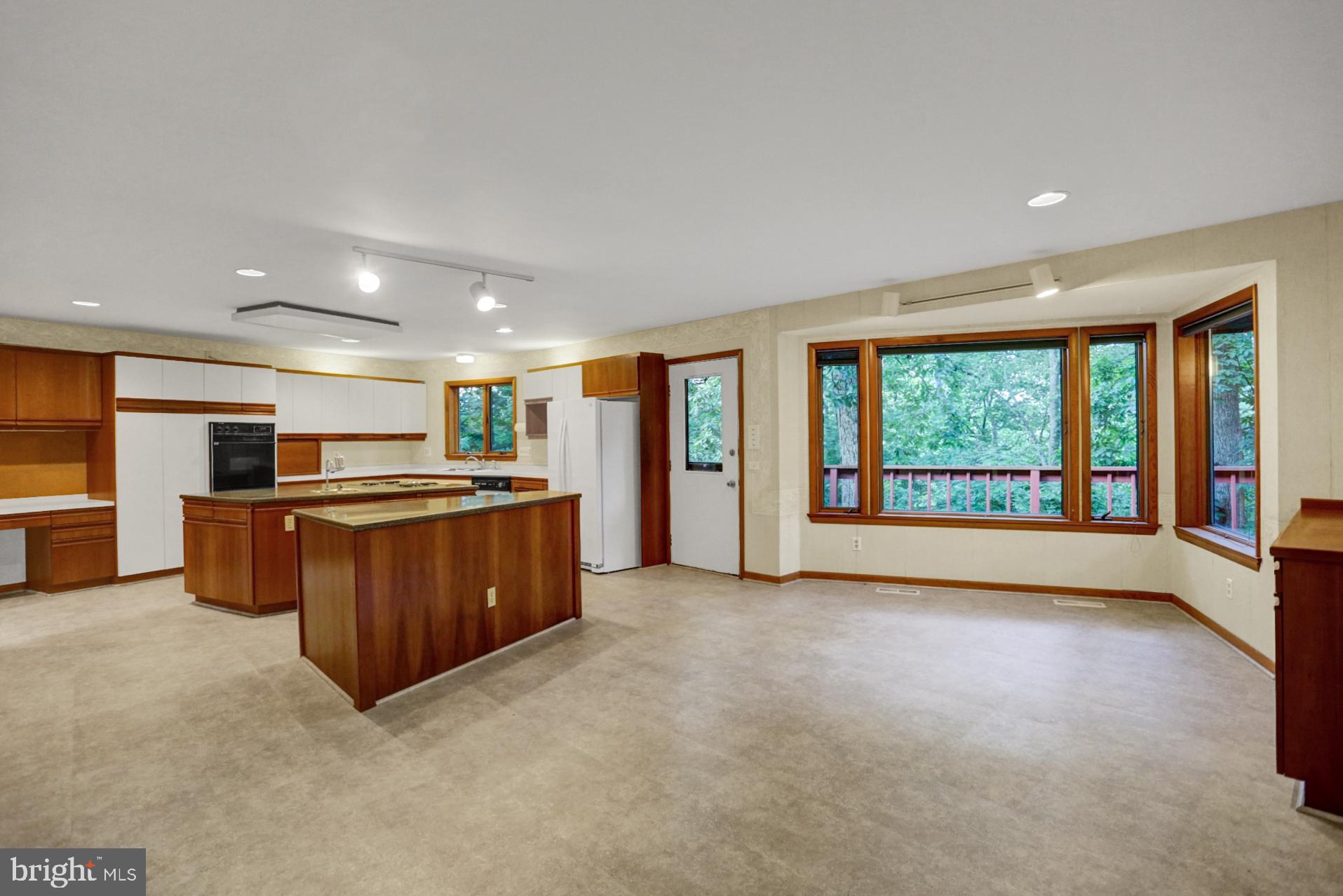 8 Tully Lane Reading, PA 19601 - Photo 11 of 37