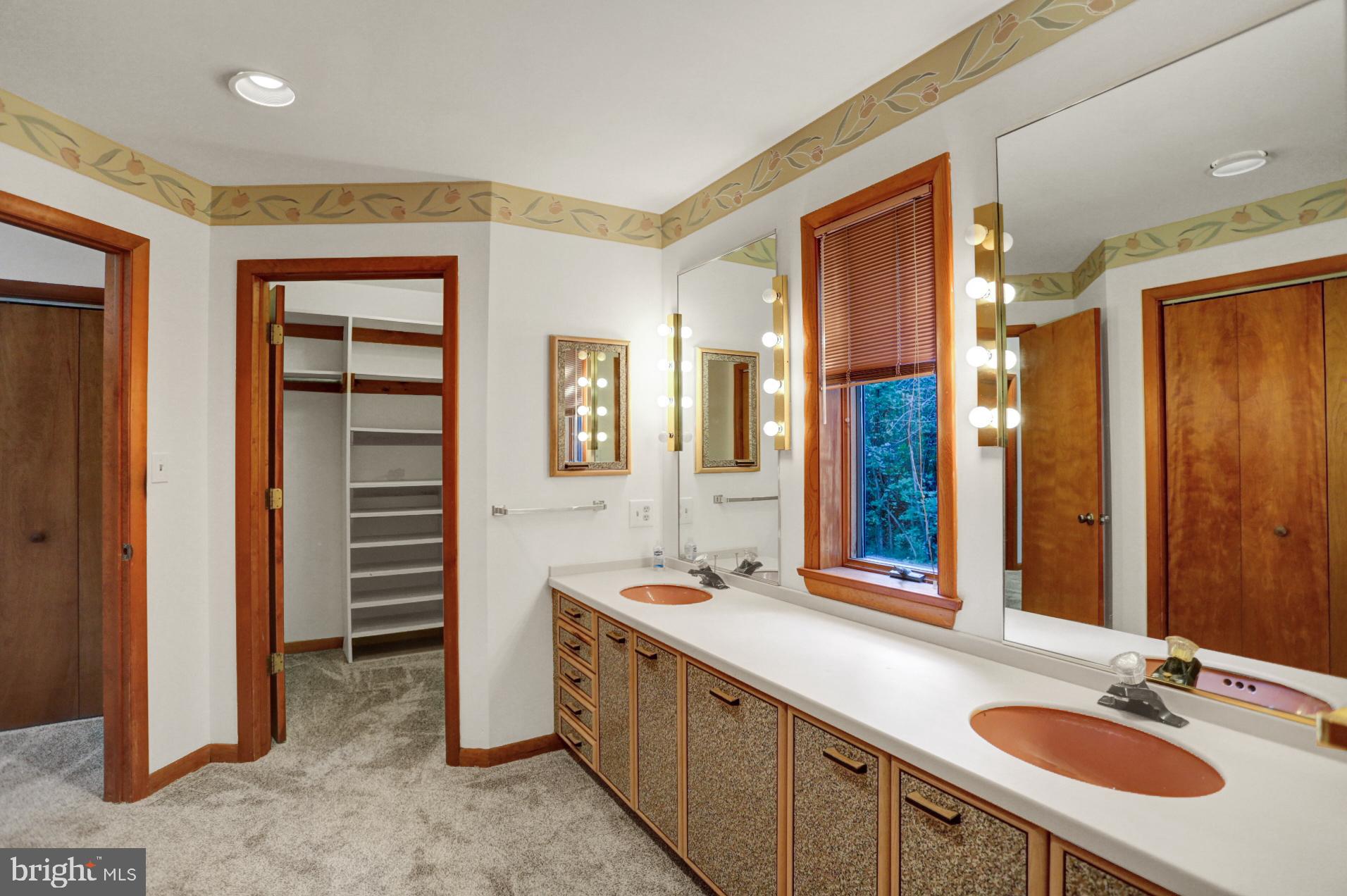 8 Tully Lane Reading, PA 19601 - Photo 18 of 37