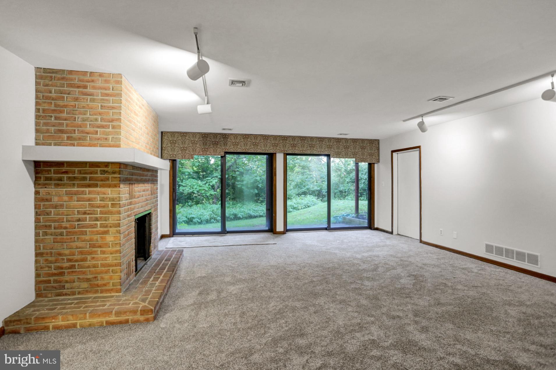 8 Tully Lane Reading, PA 19601 - Photo 26 of 37