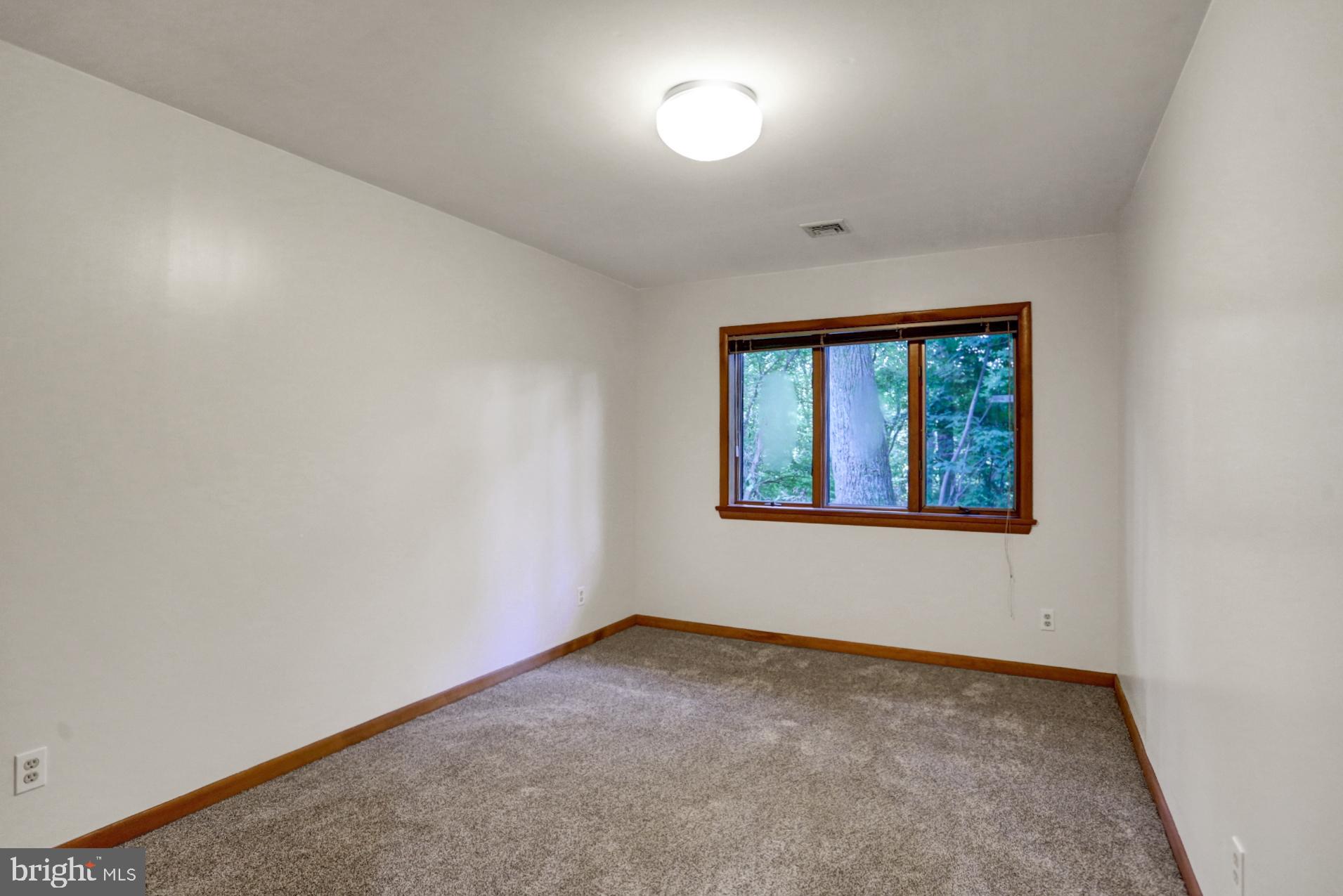 8 Tully Lane Reading, PA 19601 - Photo 28 of 37