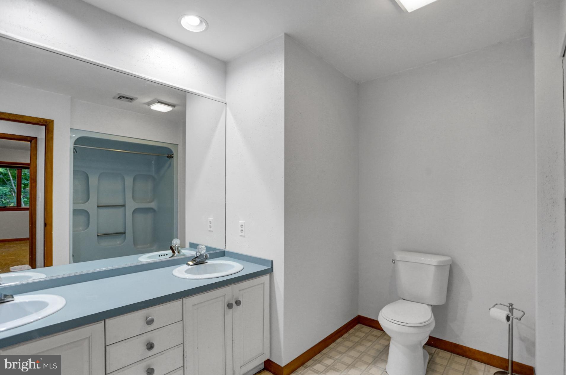 8 Tully Lane Reading, PA 19601 - Photo 30 of 37